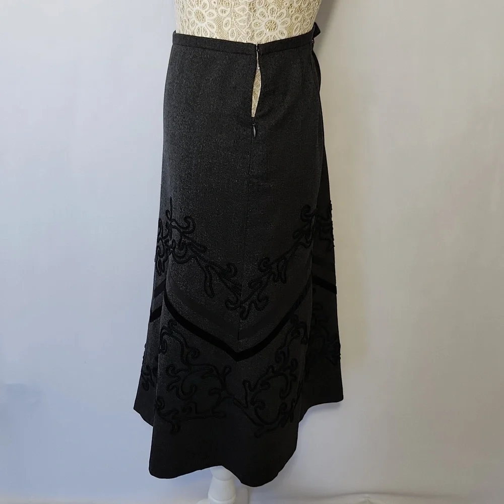 Anne Taylor Loft Petite Black Embroidered Lined Wool Blend Side Zip A Line Skirt